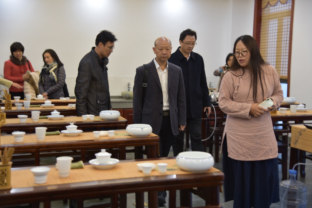广州财经职业学校领导与新华社记者到明德学院参观考察