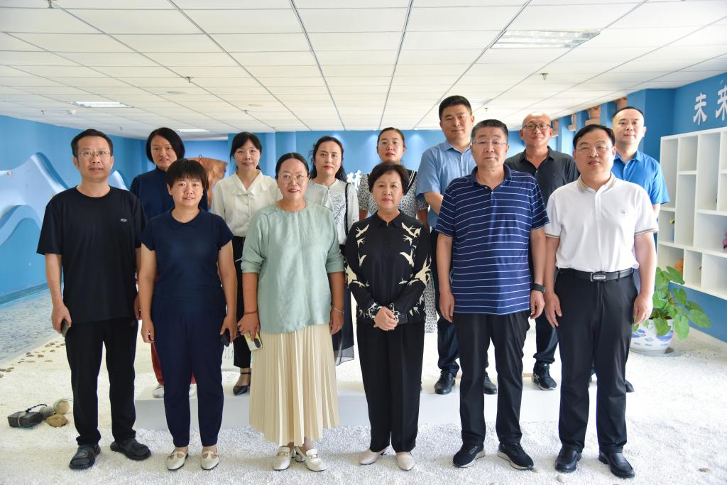 山东省聊城市莘县政协主席孙孟花一行到明德学院参观考察
