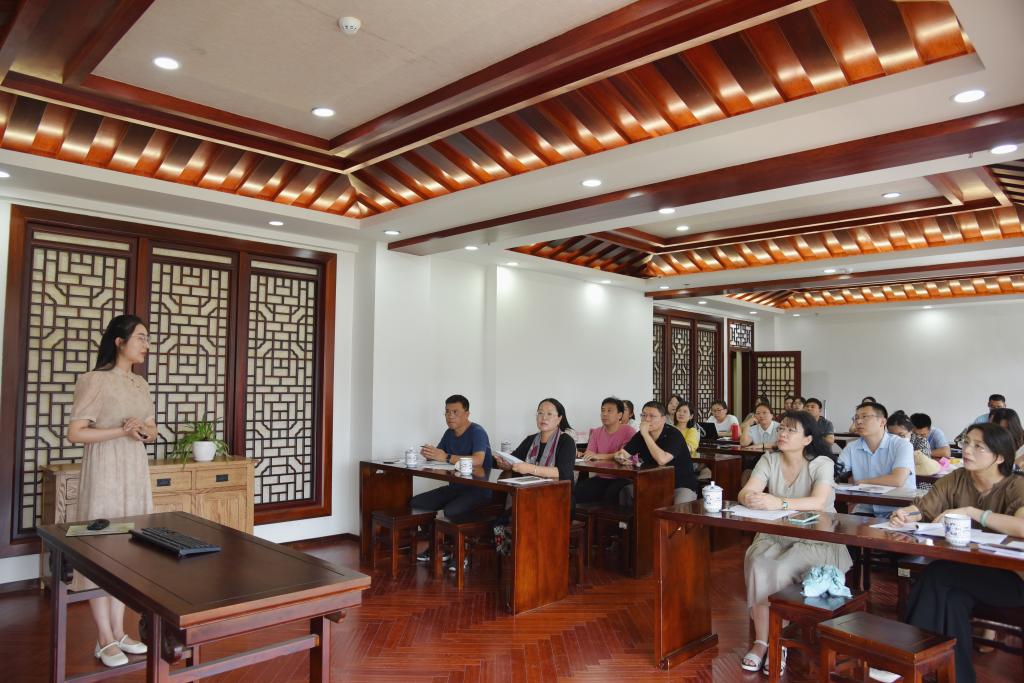 明德学院圆满完成公共选修课遴选工作