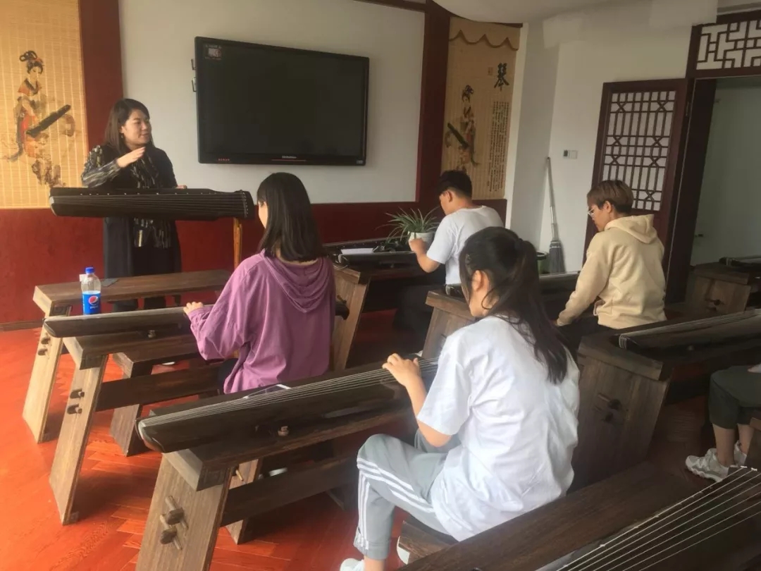 明德学院开课盛况