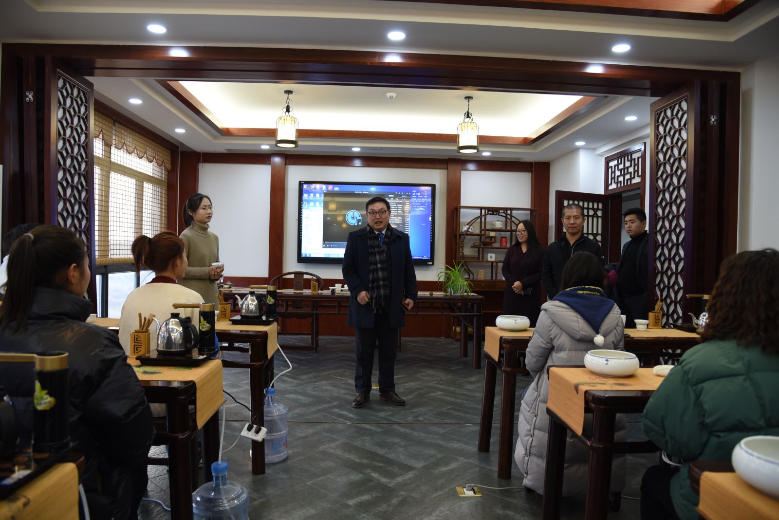 韩国孔子文化中心总裁朴洪英、洪氏太极传承人洪卫国到访明德学院