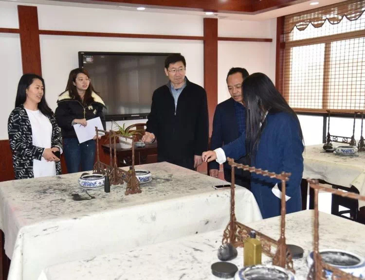 日照市农业学校到明德学院参观交流