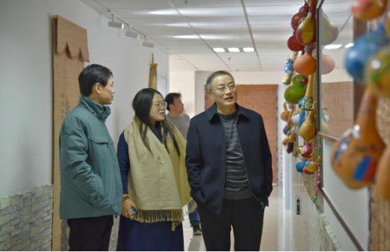 吴宏飞到明德学院调研