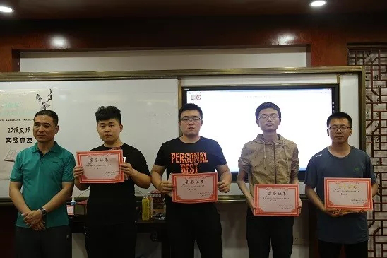 明德学院成功举办“明德杯”第九届威海市大学生象棋联赛