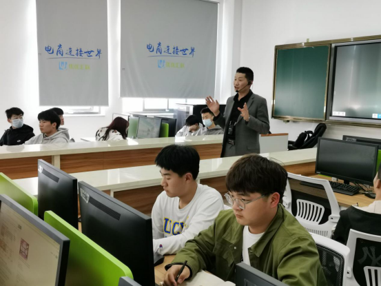 19级电子商务系学子正式开启京东实训355.png