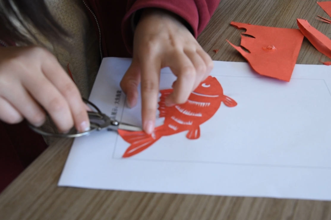 《剪纸艺术》课堂实录